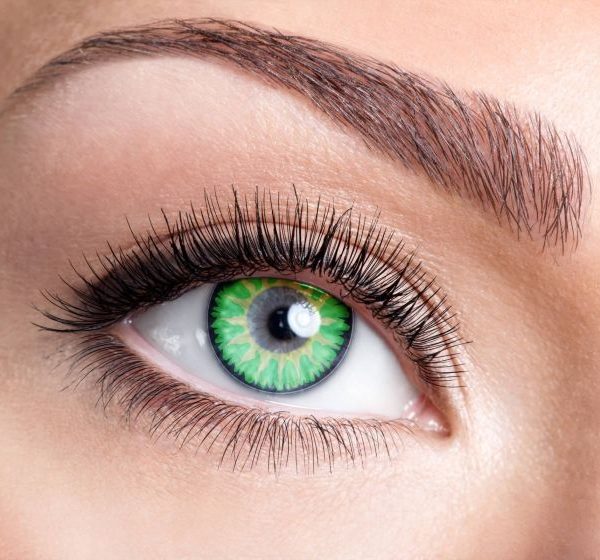 Glamour green contact lenses
